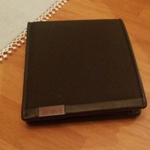 Tumi Wallet